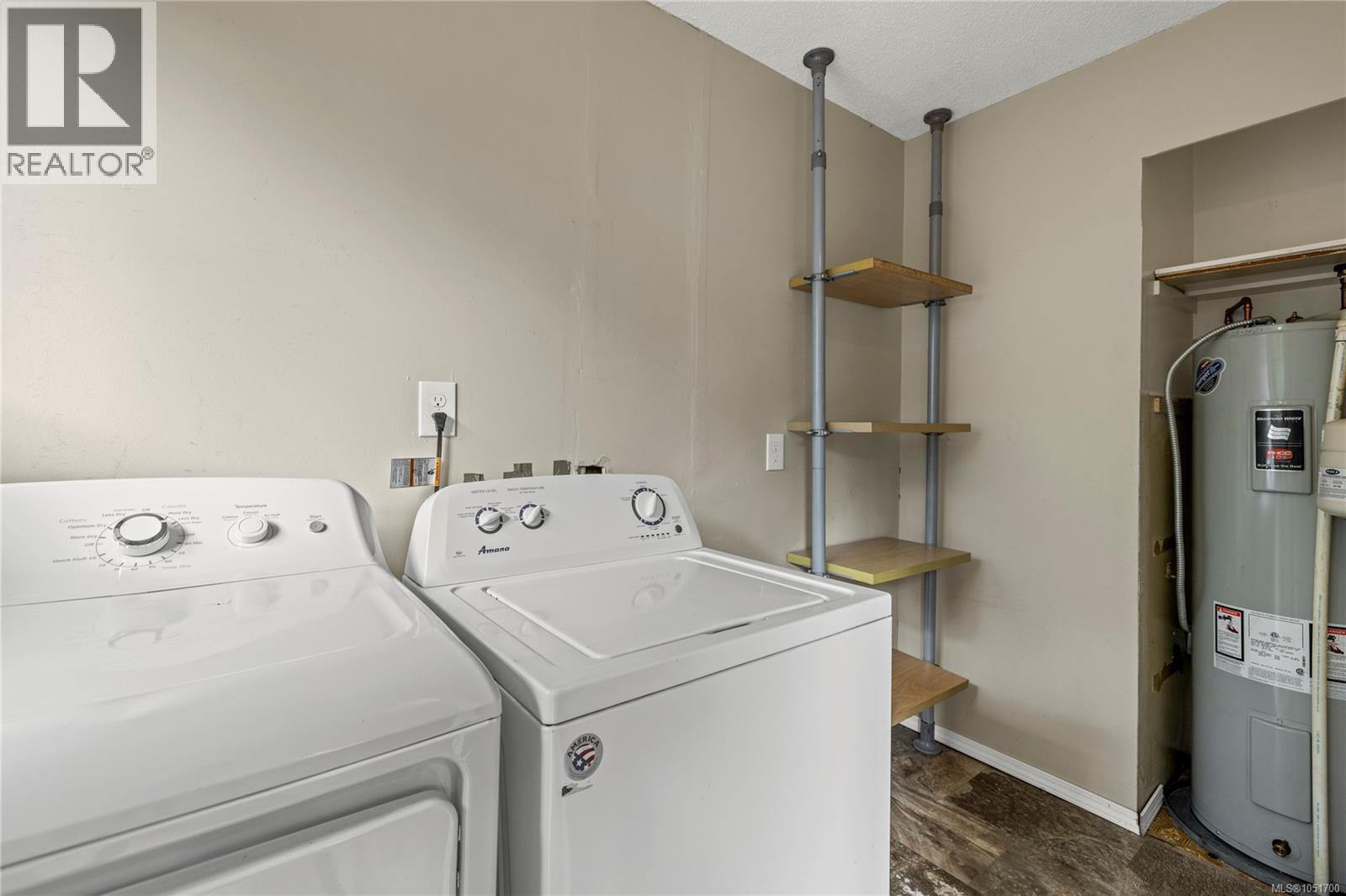 555 Weber St - 26
