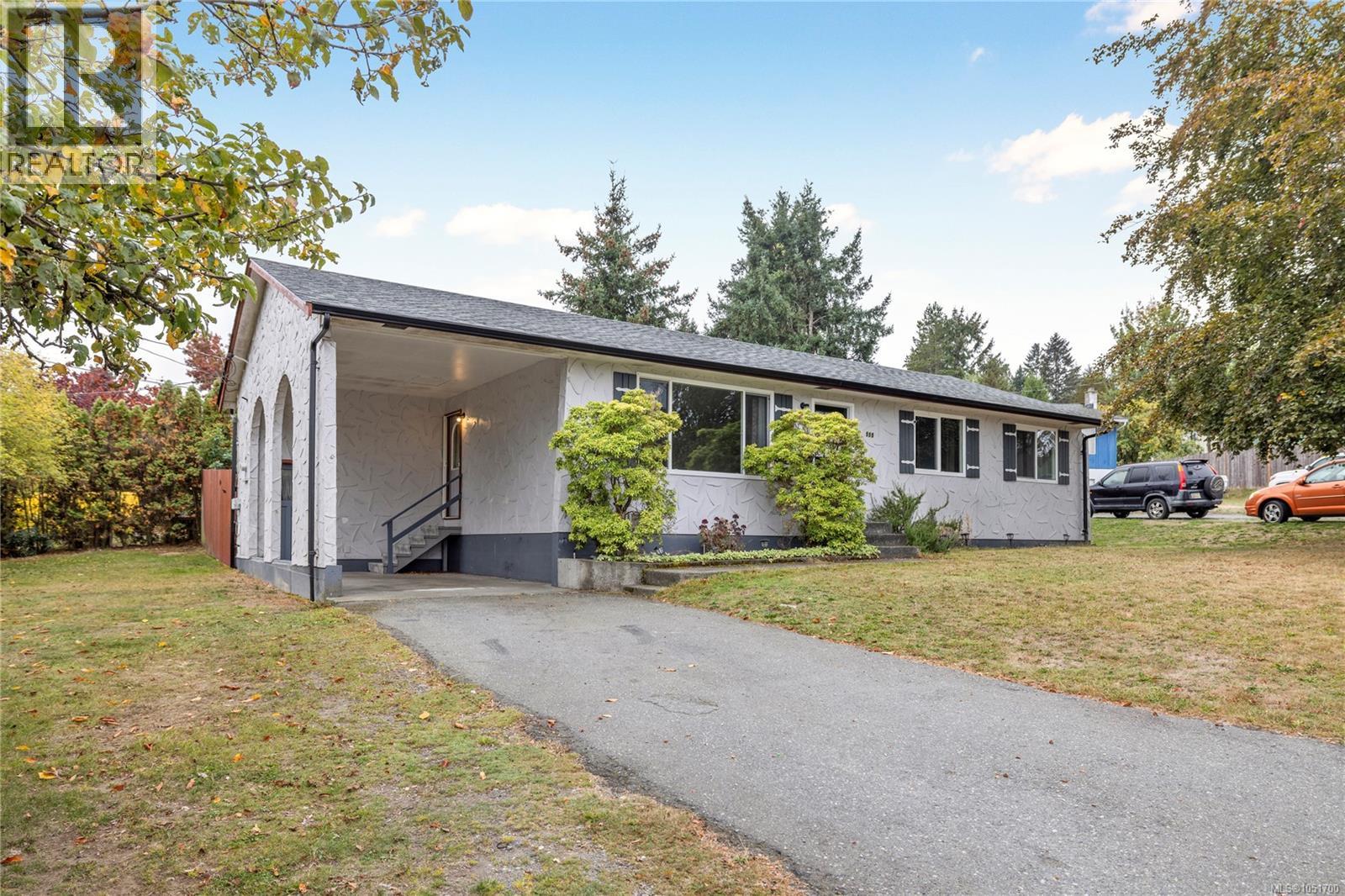 555 Weber St - 35