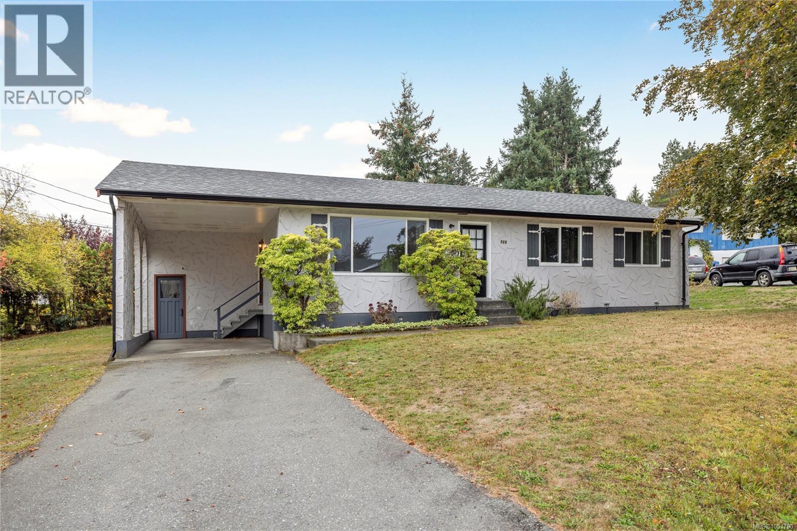 555 Weber St - 37