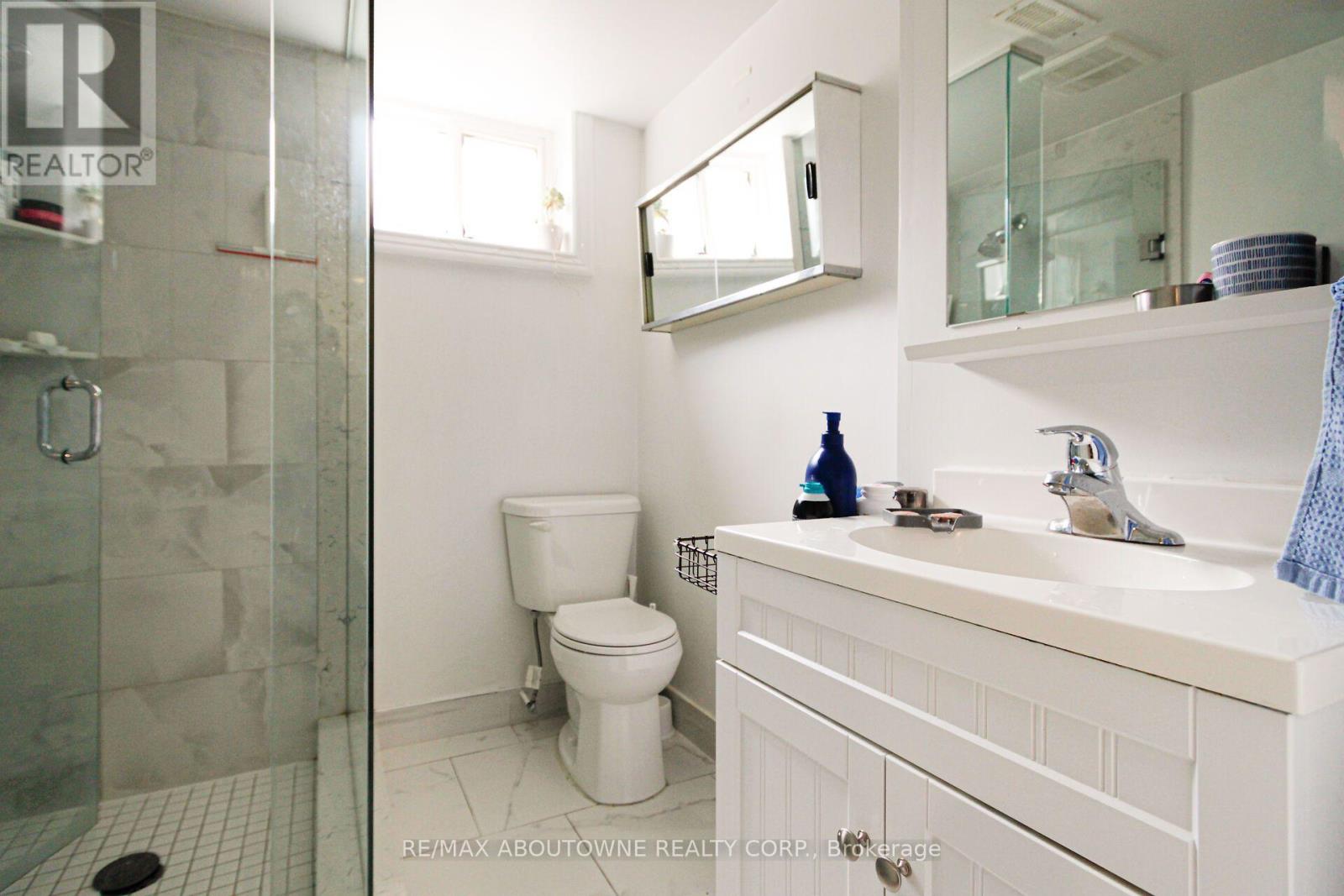3302 CARDROSS ROAD - 36
