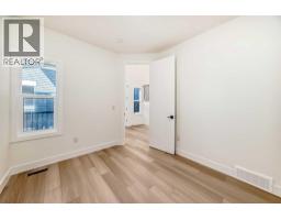Primary Bedroom - 407 Rivercrest Road, Cochrane, AB T4C3C6 Photo 14