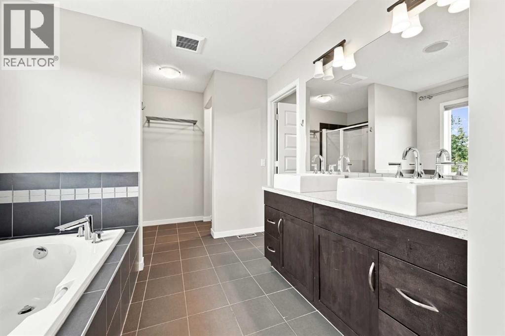38 Drake Landing Drive, Okotoks — photo 18