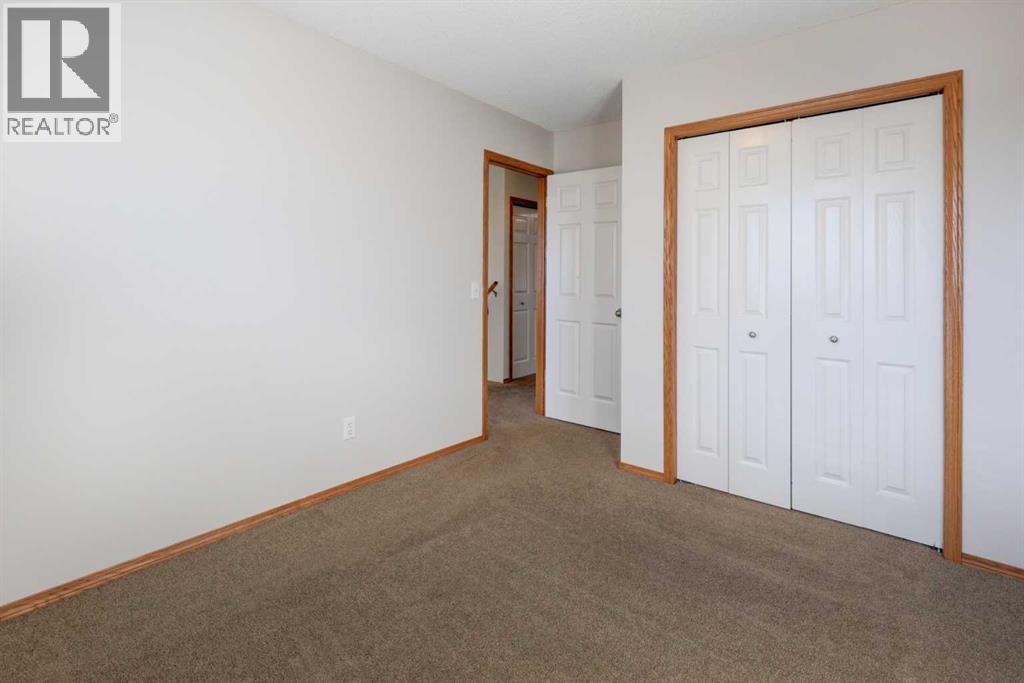 28 Woodside Circle NW, Airdrie — photo 24
