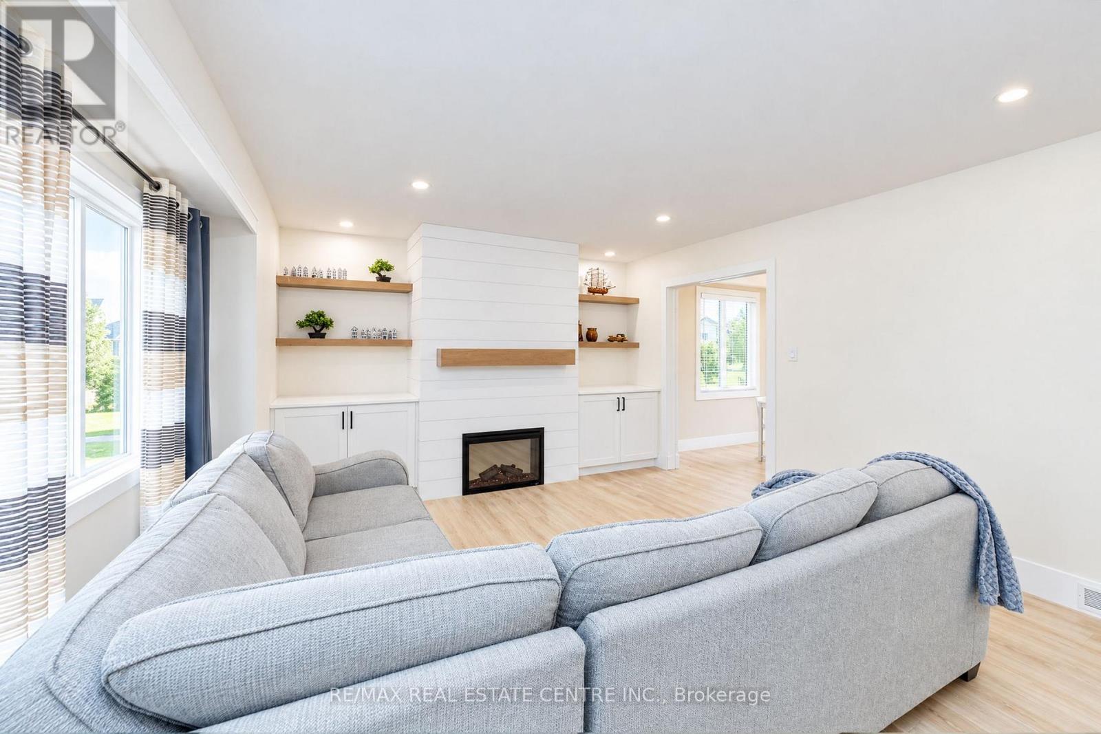 30 COWAN Avenue, London South, ON photo 10