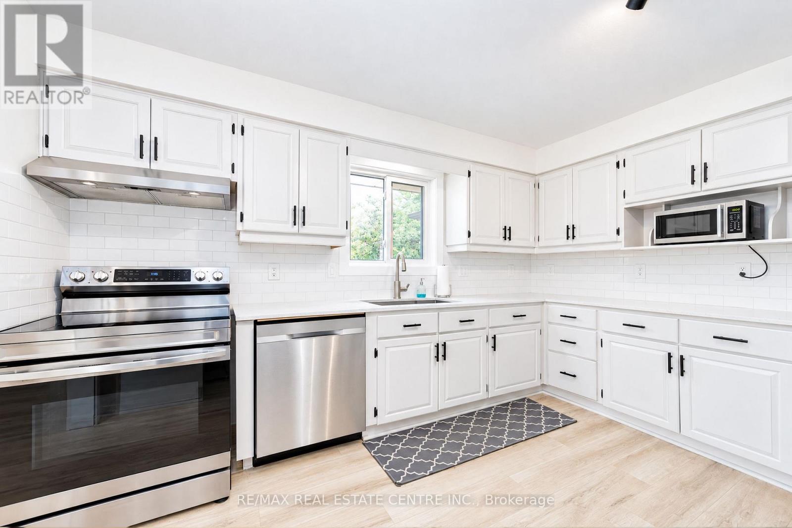 30 COWAN Avenue, London South, ON photo 16