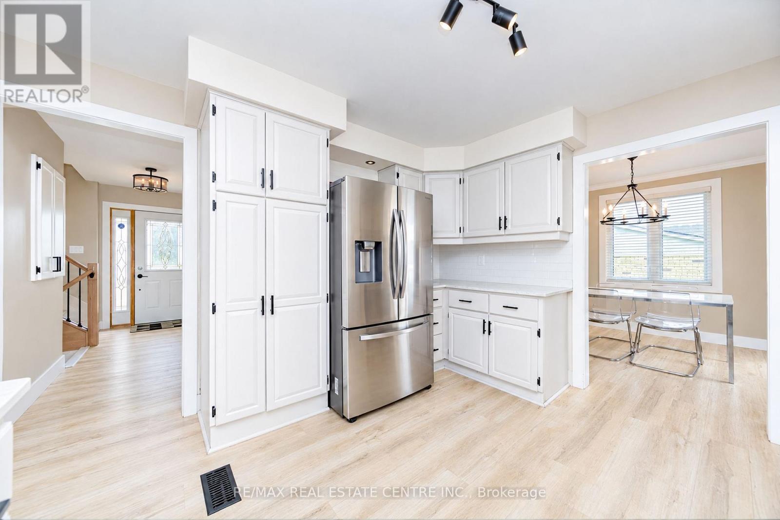 30 COWAN Avenue, London South, ON photo 17