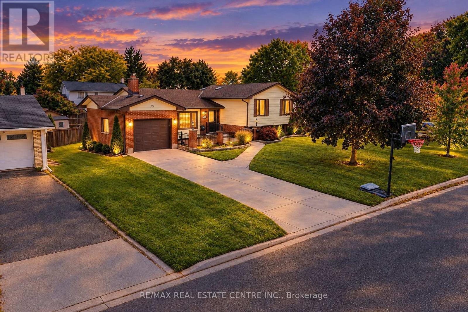 30 COWAN Avenue, London South, ON photo 3