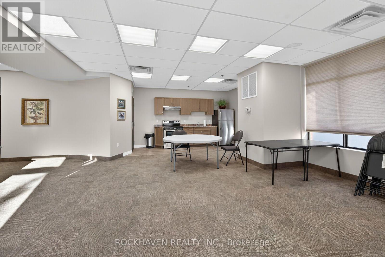 207- 170 Rockhaven Lane, Hamilton, ON photo 12