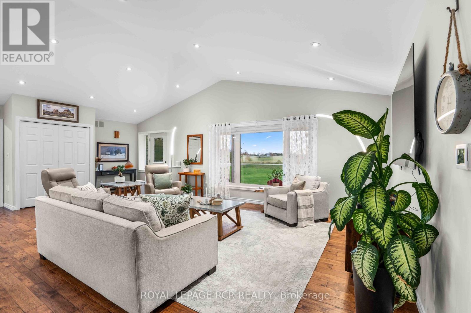 373413 6th Line, Amaranth, ON photo 13