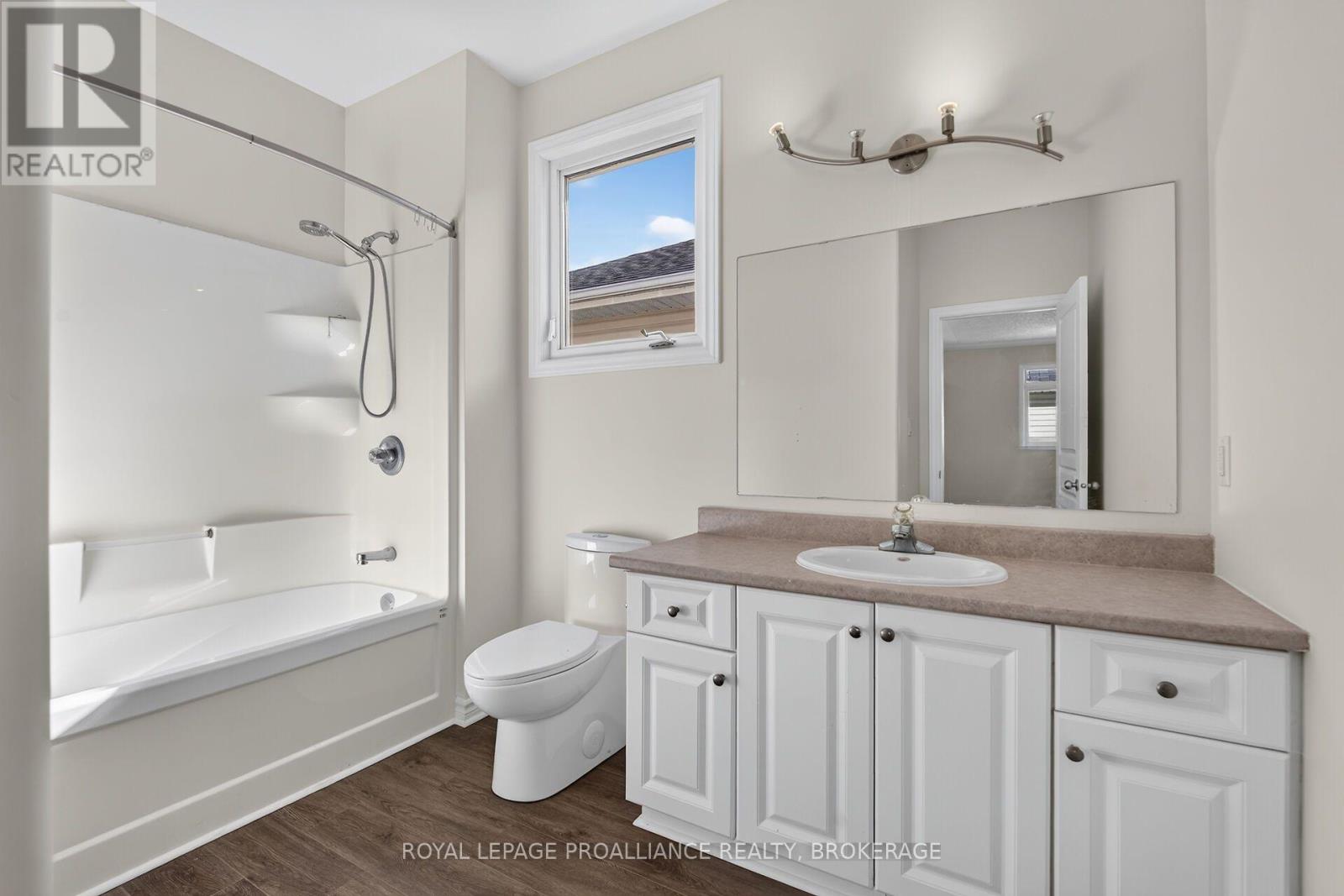 1132 HALIFAX DRIVE - 27