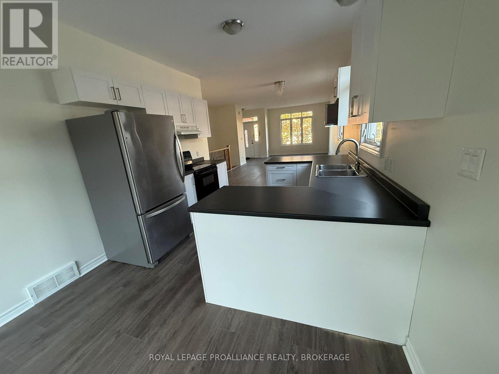1132 HALIFAX DRIVE - 16