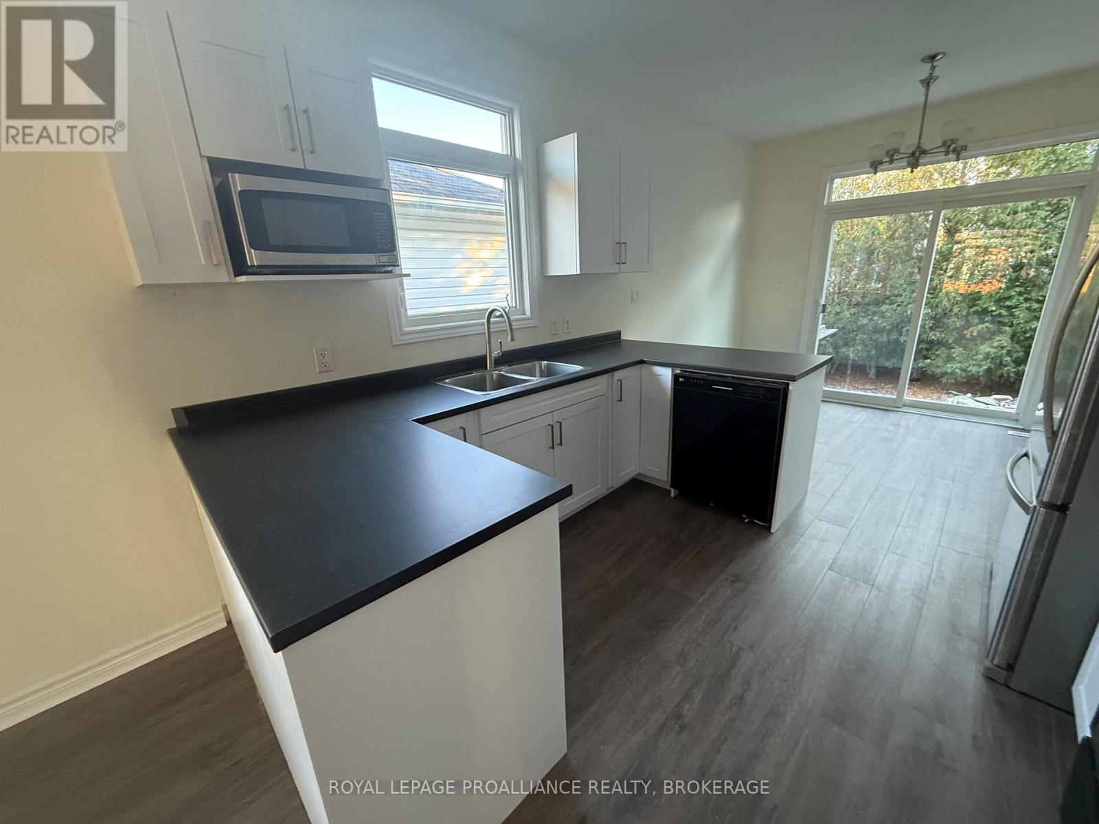 1132 HALIFAX DRIVE - 15
