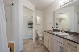 32 Berkeley Bend, Steinbach, MB R5G2K4 Photo 12