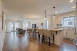 Family room - 32 Berkeley Bend, Steinbach, MB R5G2K4 Photo 6