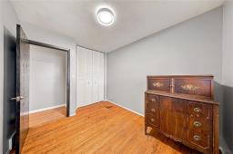 98 Whitehall Boulevard, Winnipeg, MB R2C0Y5 Photo 12