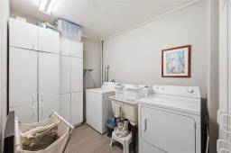 90 Turnbull Drive, Winnipeg, MB R3V1X2 Photo 23