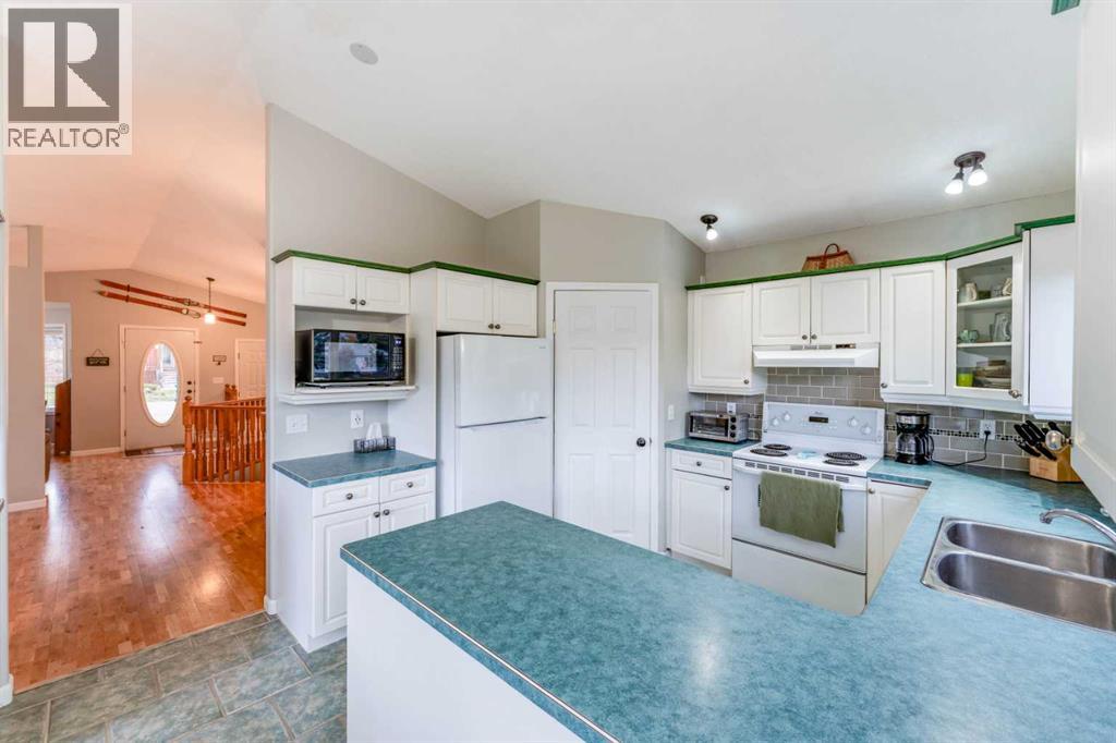 3013 214 Street, Bellevue — photo 3