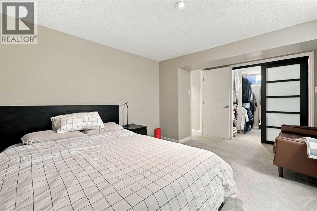 4011 25 Avenue SW photo 25