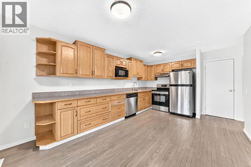 4, 2323 Oakmoor Drive SW