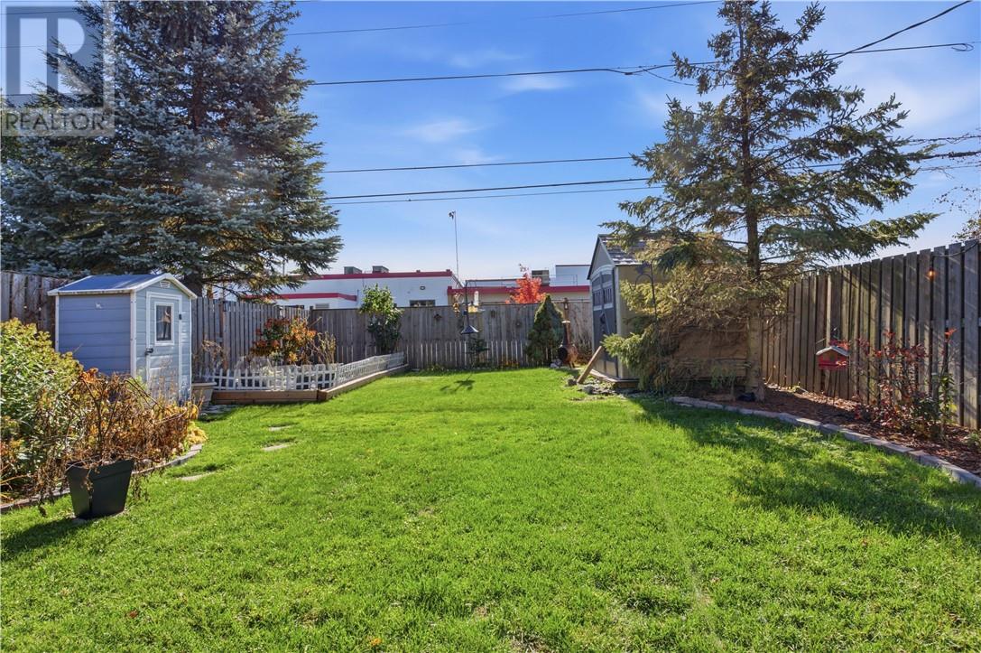 33 Elmhurst Court - 27