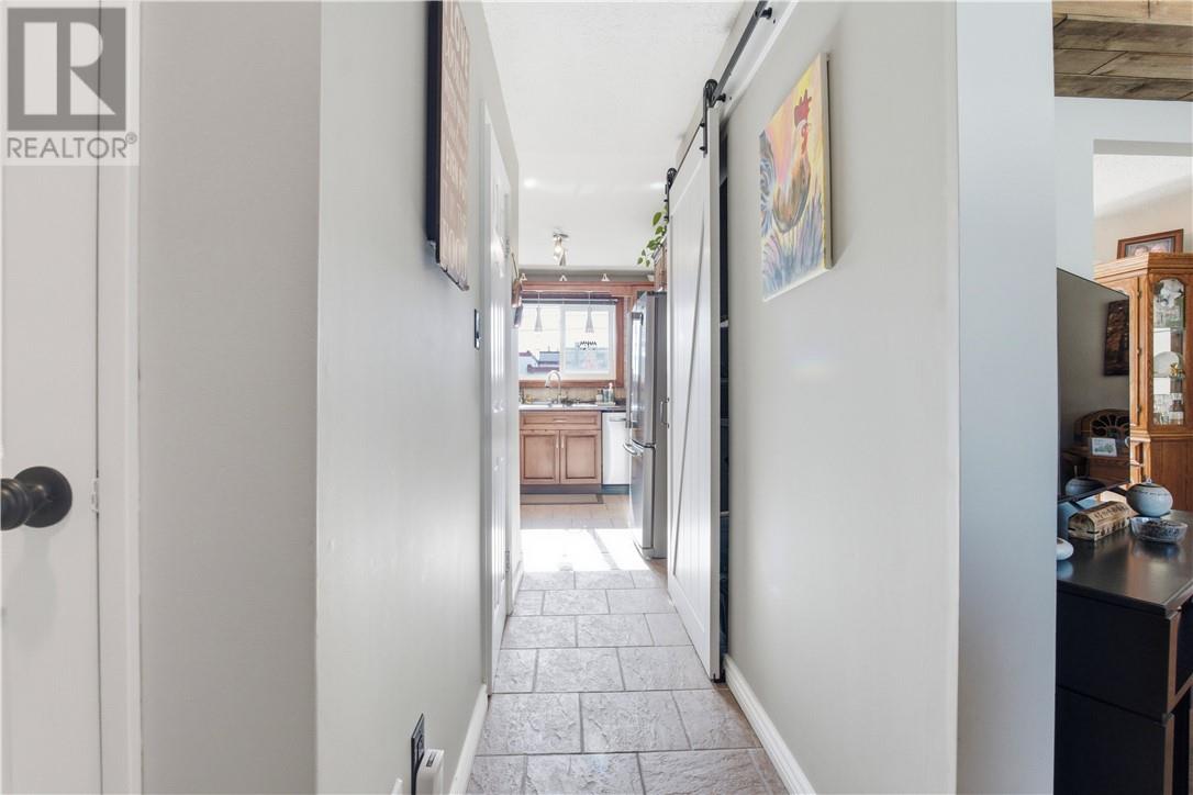 33 Elmhurst Court - 6
