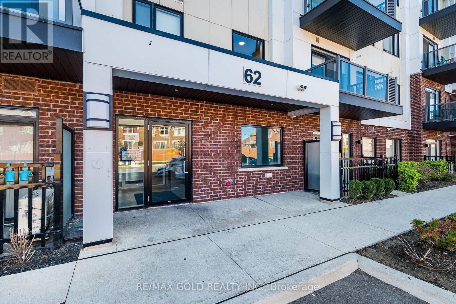 #314- 62 Sky Harbour Drive, Brampton, ON photo 3