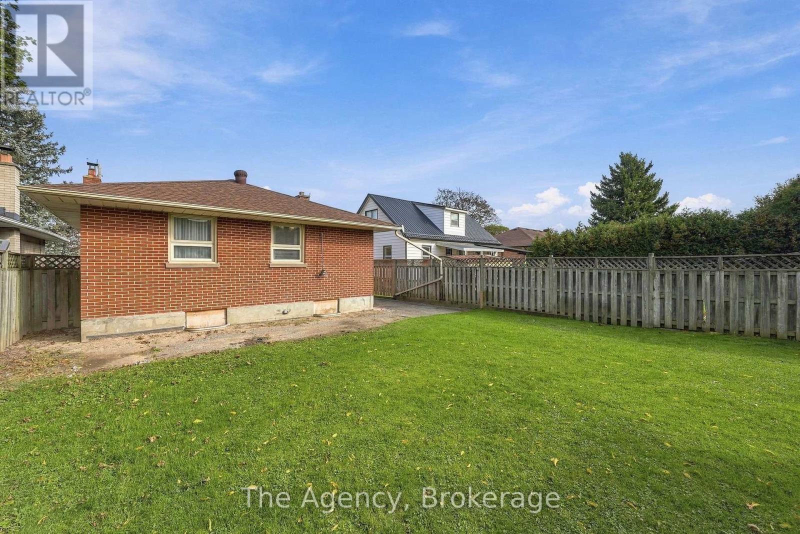 374 Nipigon Street, Oshawa, ON photo 31