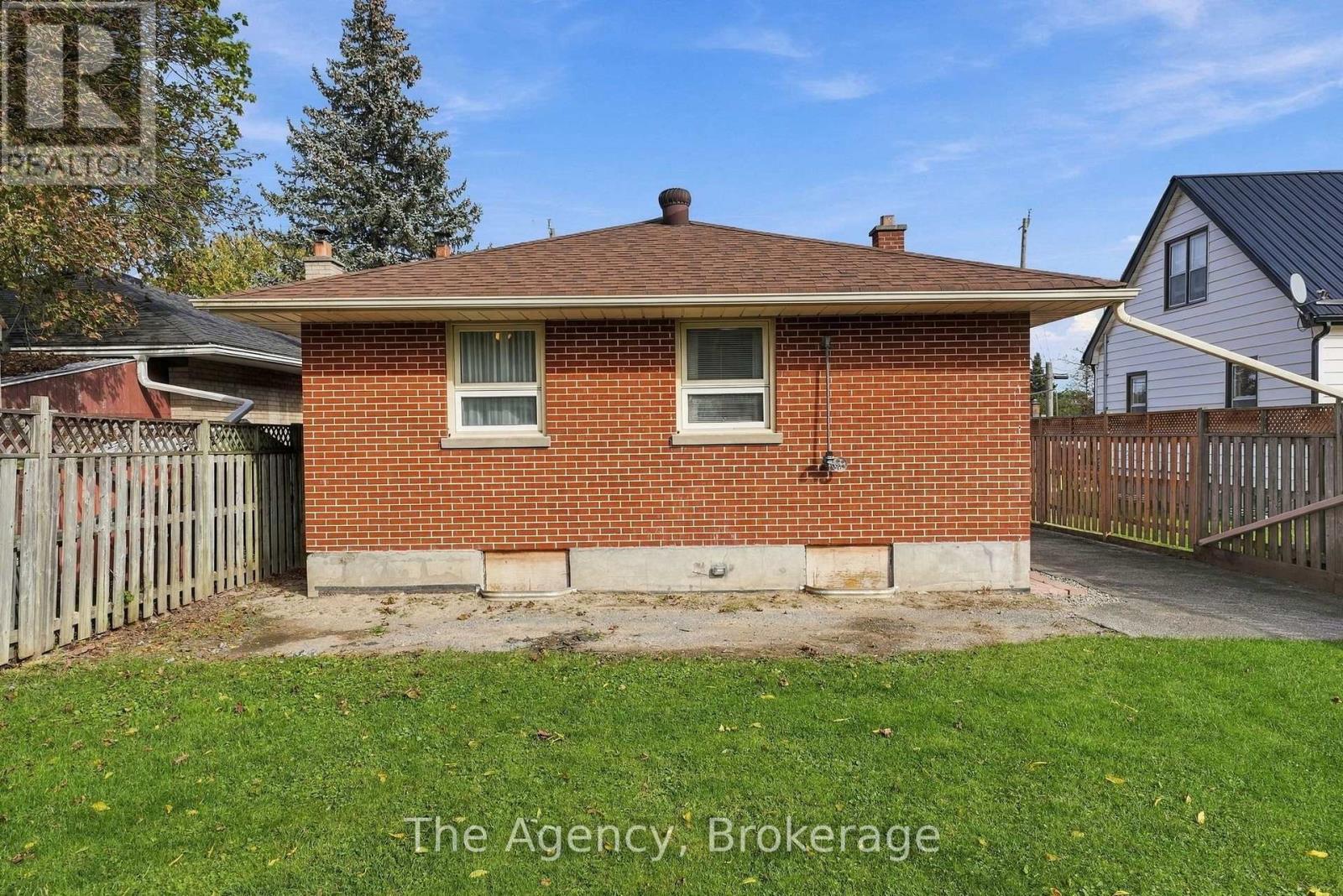 374 Nipigon Street, Oshawa, ON photo 32