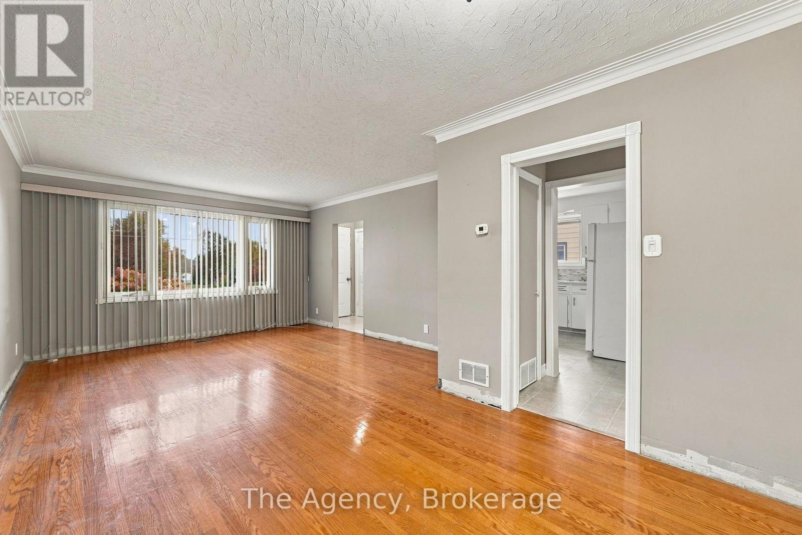 374 Nipigon Street, Oshawa, ON photo 8