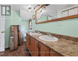 2343 Upper Flinton Road, Addington Highlands, ON K0H1P0 Photo 11