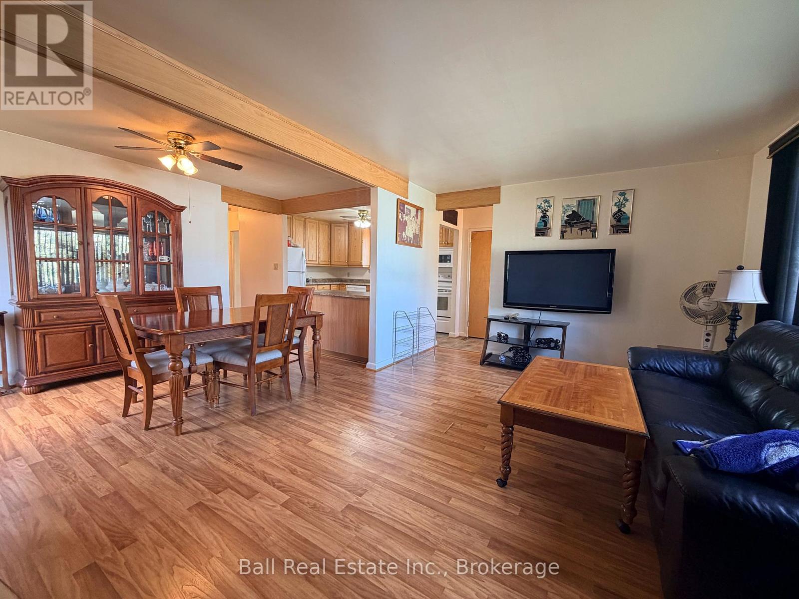 21 Larch Street, Highlands East, ON photo 4