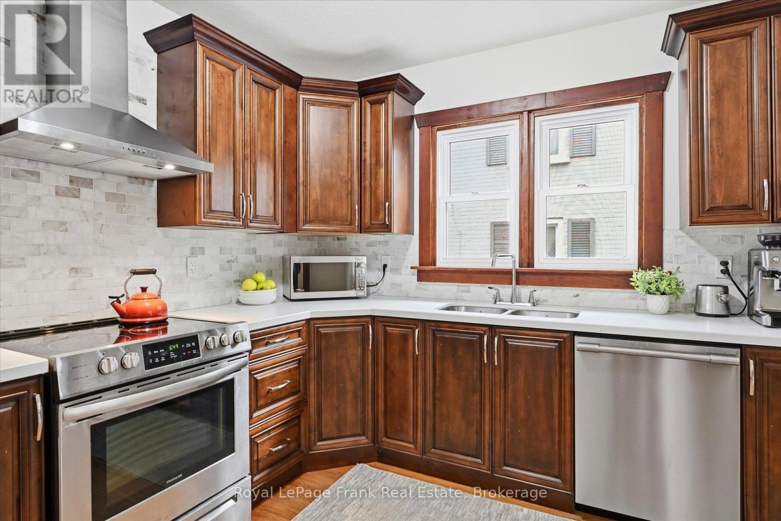 130 Maria Street, Peterborough, ON photo 8