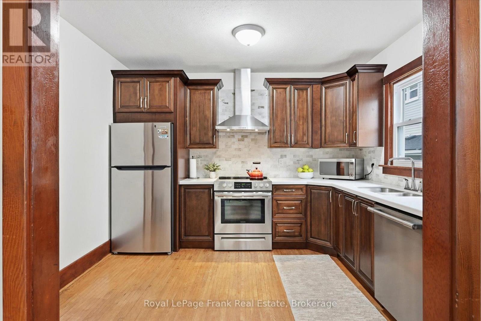 130 Maria Street, Peterborough, ON photo 9