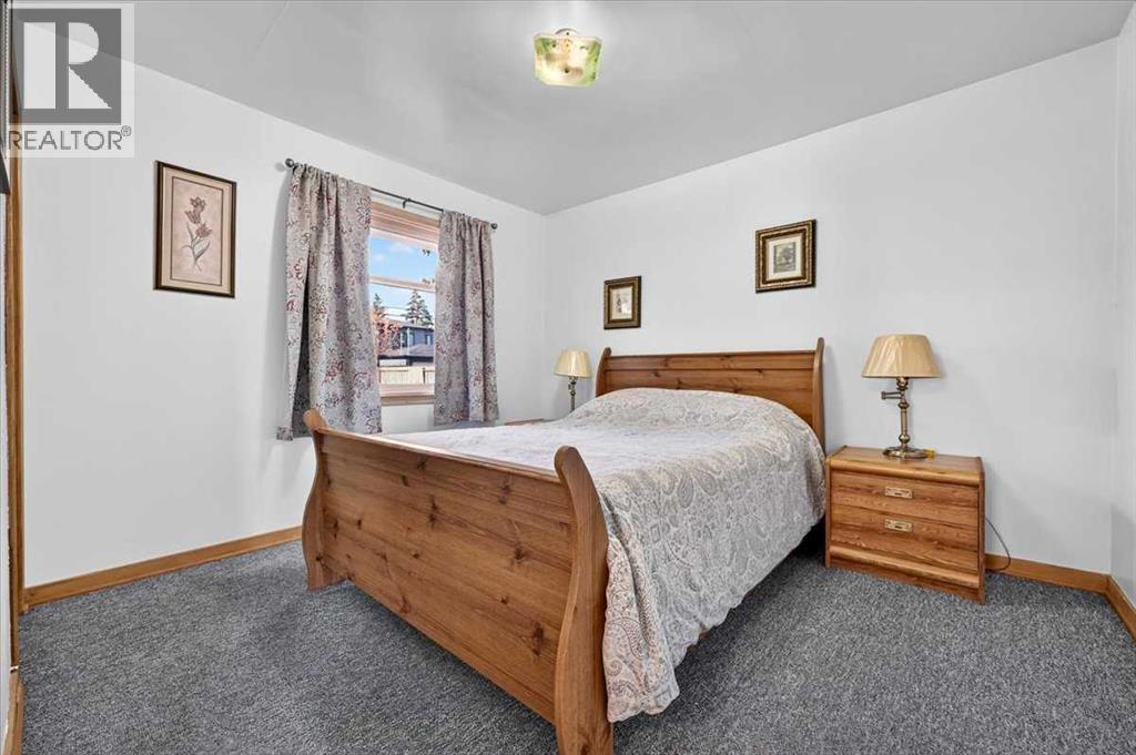 4339 70 Street NW, Calgary — photo 32