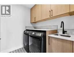 8519 48 Avenue Nw, Calgary, AB T3B2B1 Photo 38