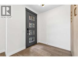 Bedroom - 8519 48 Avenue Nw, Calgary, AB T3B2B1 Photo 11