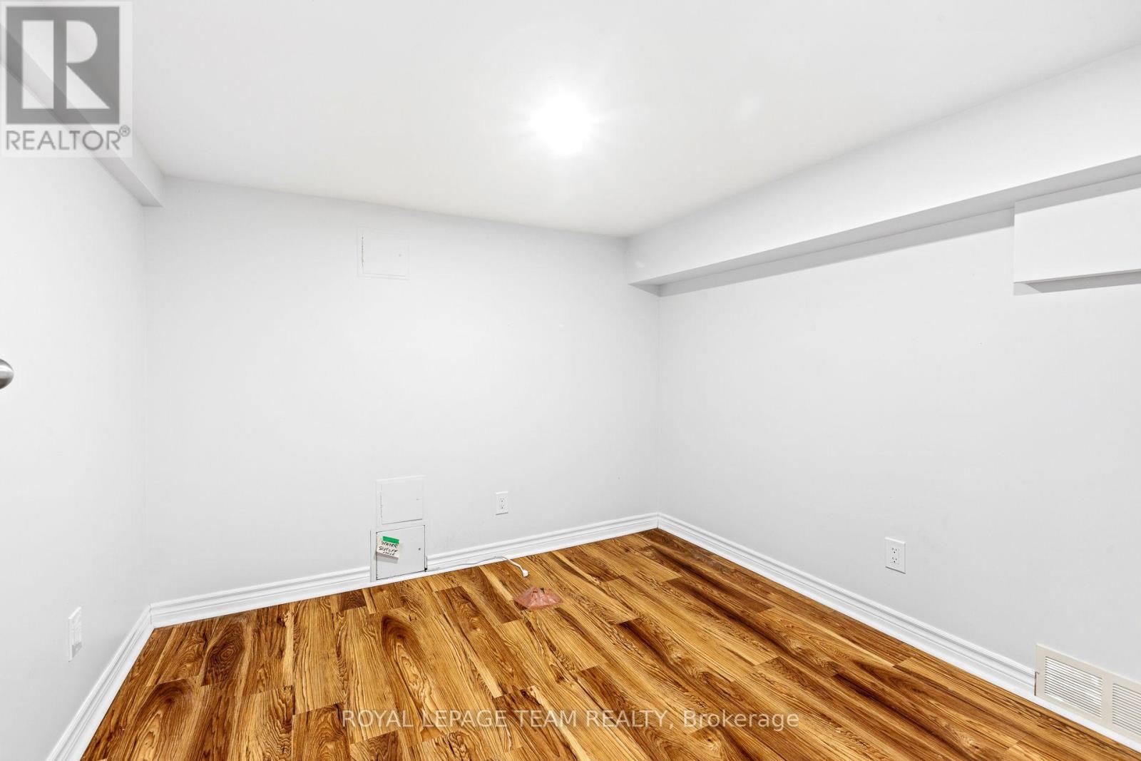 Condos for Sale in Ottawa – 208 HOLLAND AVENUE, Ottawa – By Peter Sagos - Image 40