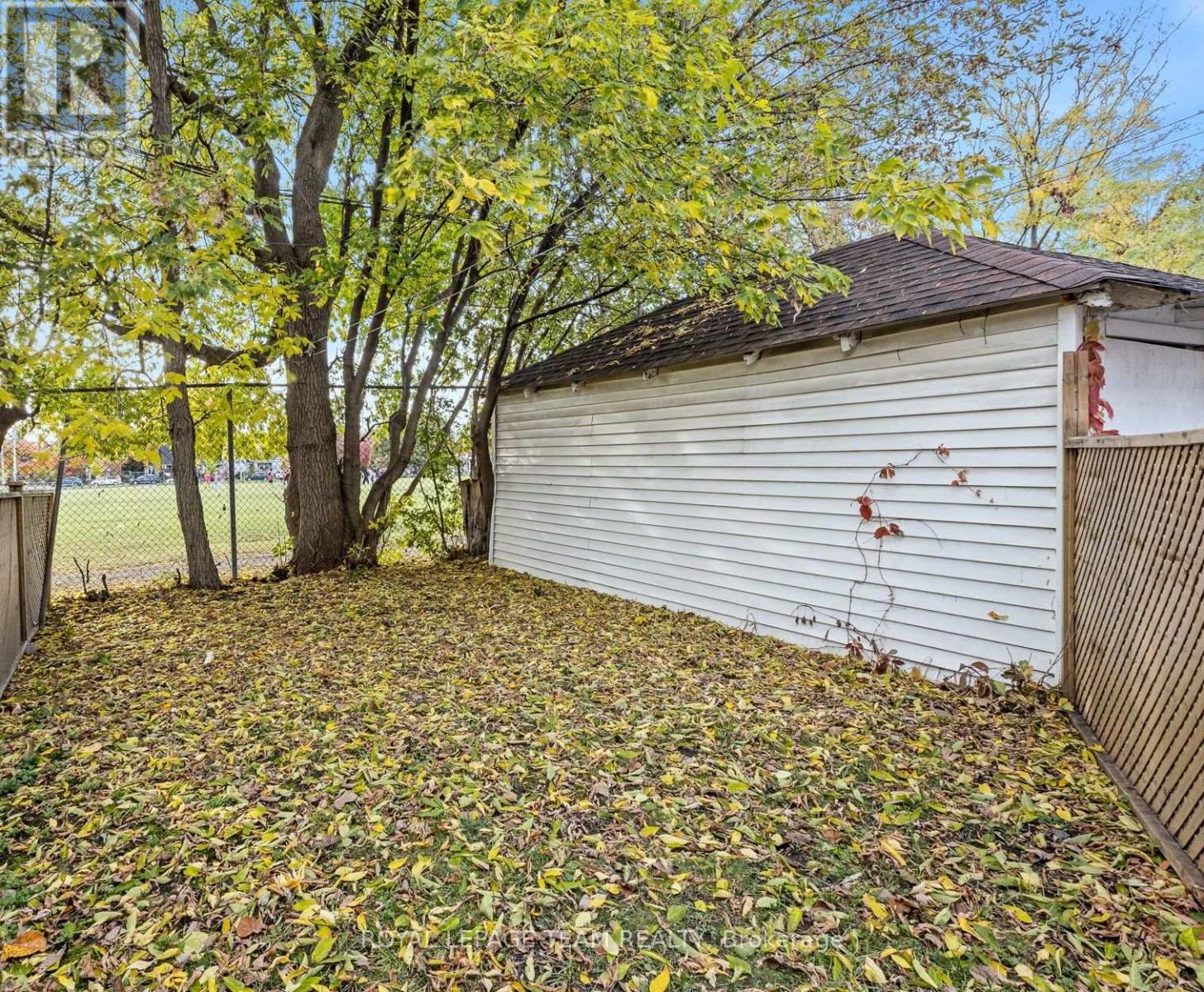 Condos for Sale in Ottawa – 208 HOLLAND AVENUE, Ottawa – By Peter Sagos - Image 44