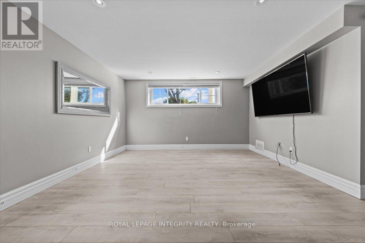 Condos for Sale in Ottawa – 3073 OLD MONTREAL ROAD, Ottawa – By Peter Sagos - Image 23