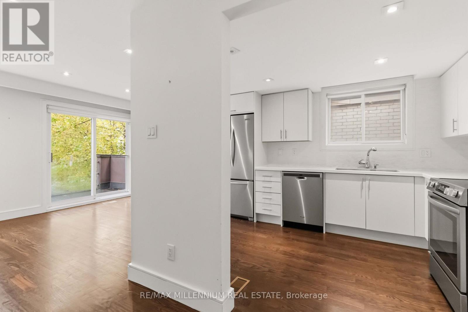 65 Castlefield Avenue, Toronto, ON photo 18