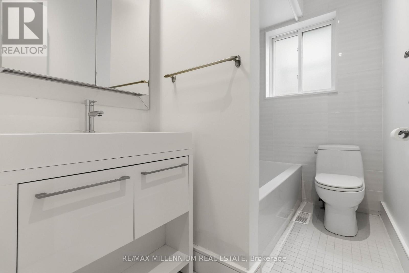 65 CASTLEFIELD AVENUE - 39