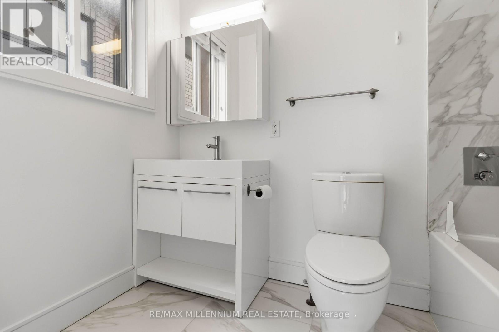 65 Castlefield Avenue, Toronto, ON photo 45