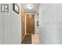 Bathroom - 38 Miller Street, Strathroy Caradoc, ON N7G1A6 Photo 7