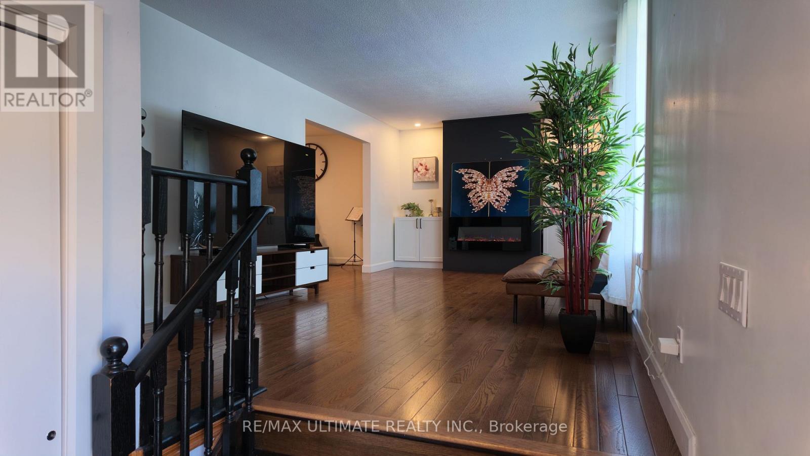 229 Liberty Street North, Clarington, ON photo 3