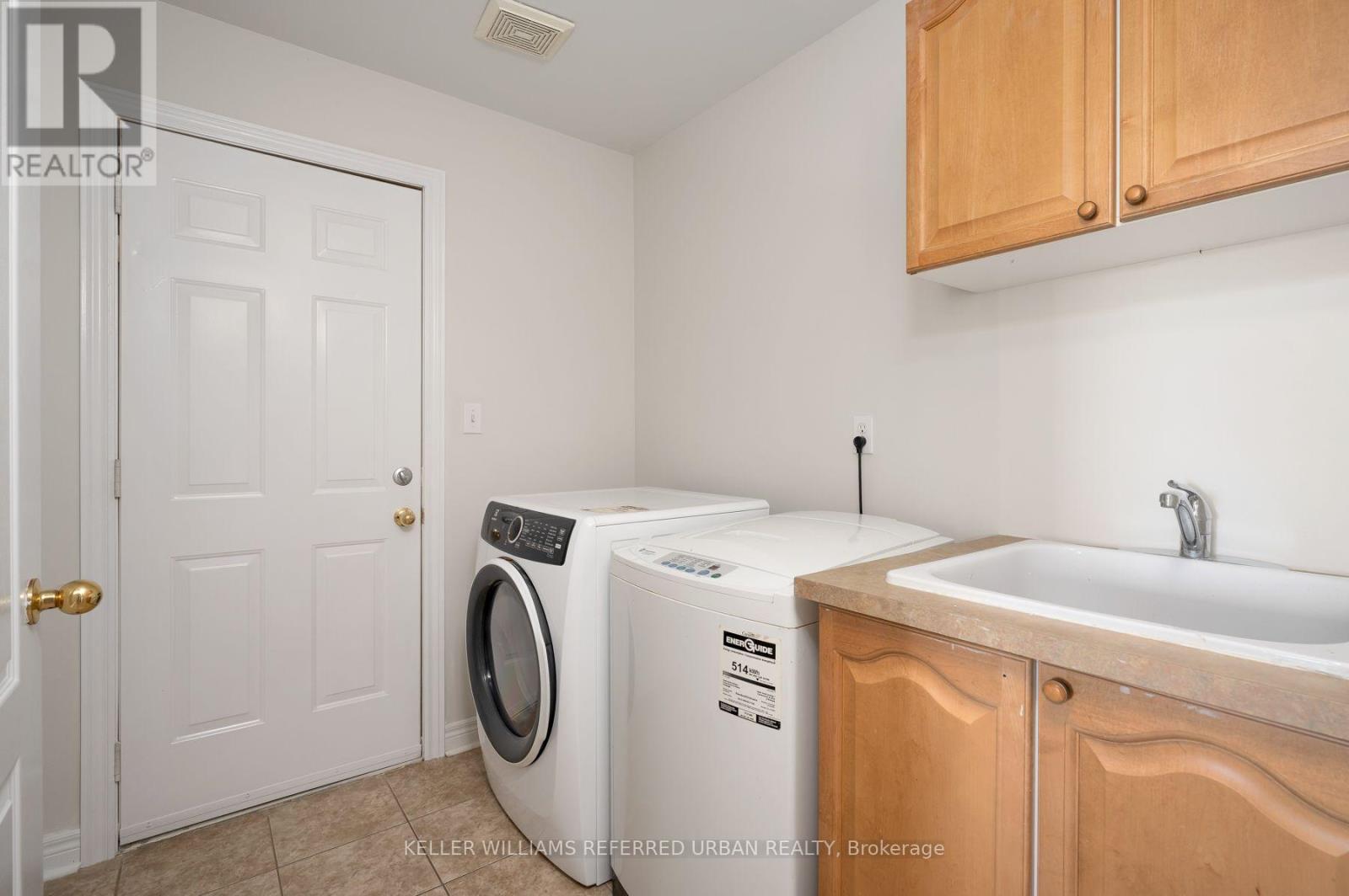 19 Kayak Crescent, Toronto, ON photo 15