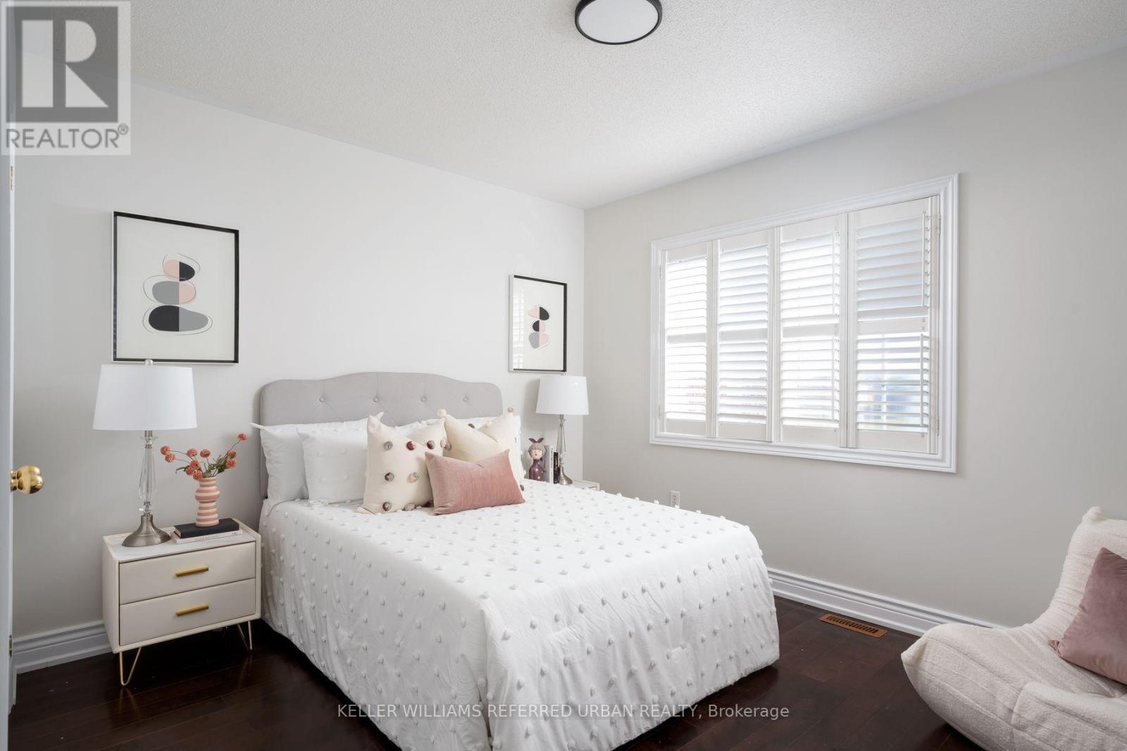 19 Kayak Crescent, Toronto, ON photo 18