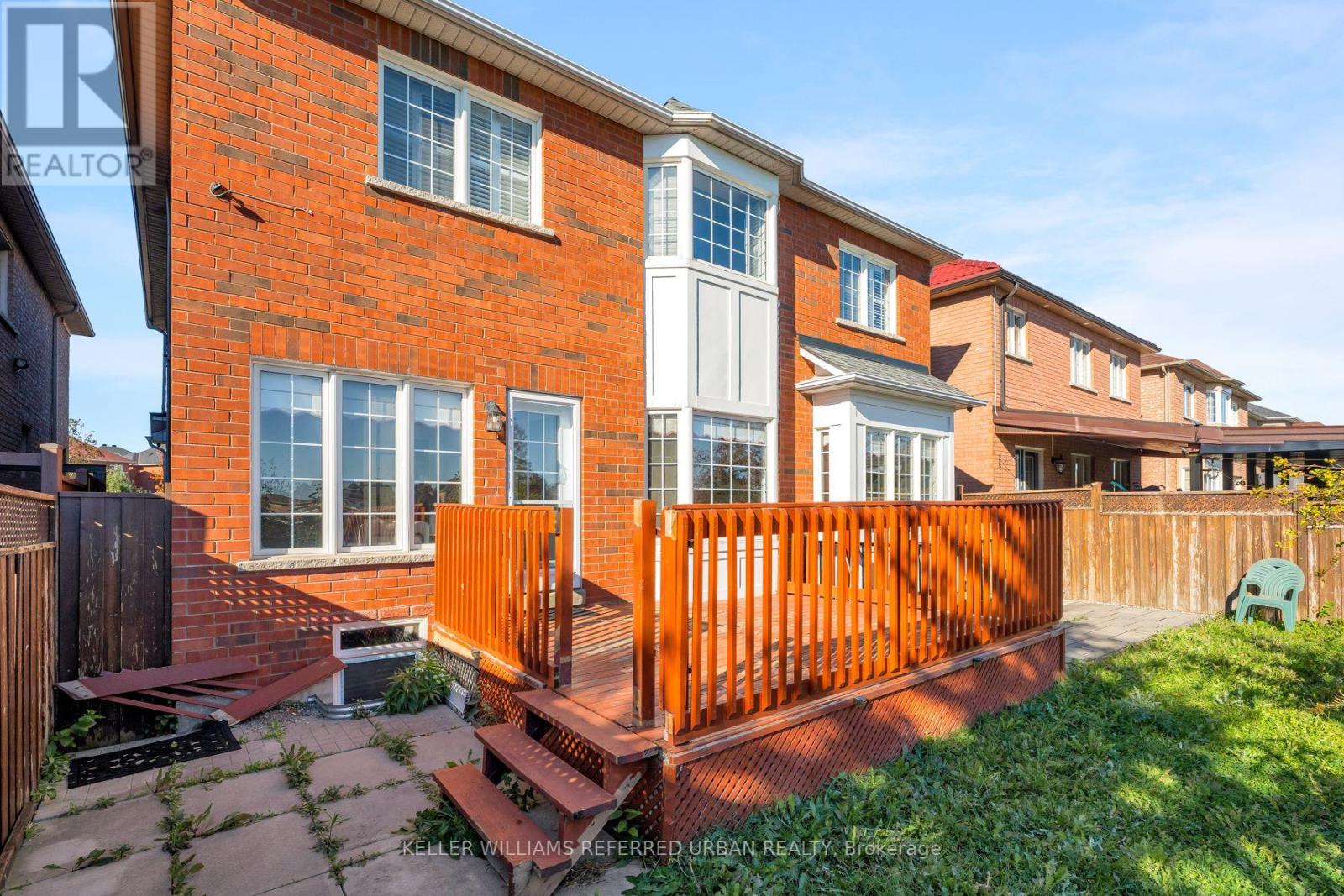 19 Kayak Crescent, Toronto, ON photo 34