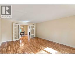 53 Brentwood Drive, photo 2