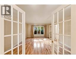 53 Brentwood Drive, photo 3