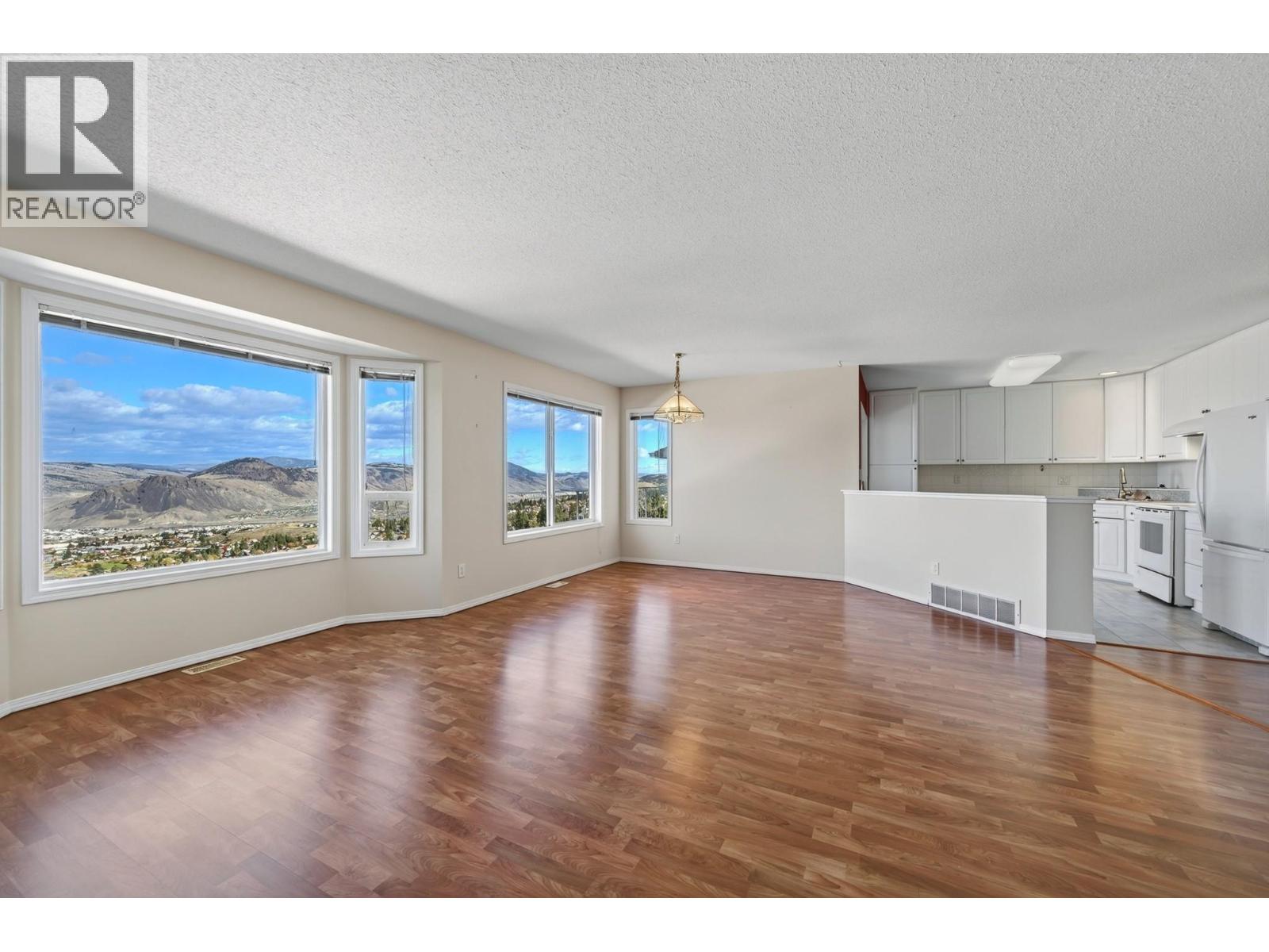 #108 2022 Pacific Way - 4